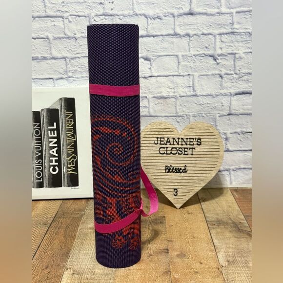 Gaiam Reversible Aubergine Swirl 24 X 68 X 0.24 In Yoga Mat w strap - Picture 2 of 7